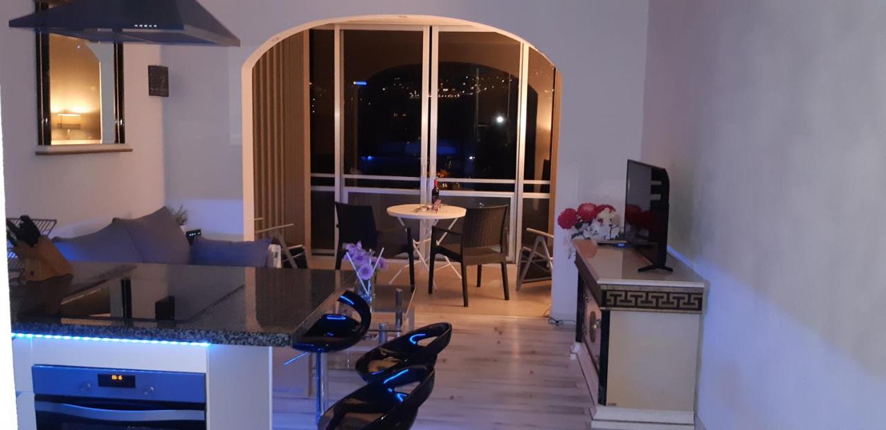 Duplex Apartment *